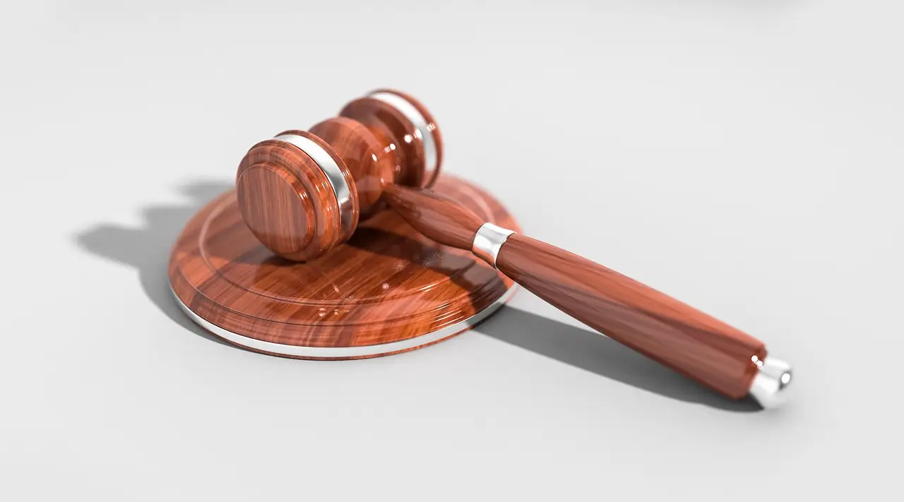 FCC to Vote on Direct-to-Device Spectrum Auction, Clearing Path for Satellite Mobile Rivals - BigGo Finance